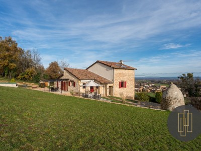 Maison en Pierres Dores A VENDRE - LACENAS - 200 m2 - 795000 €