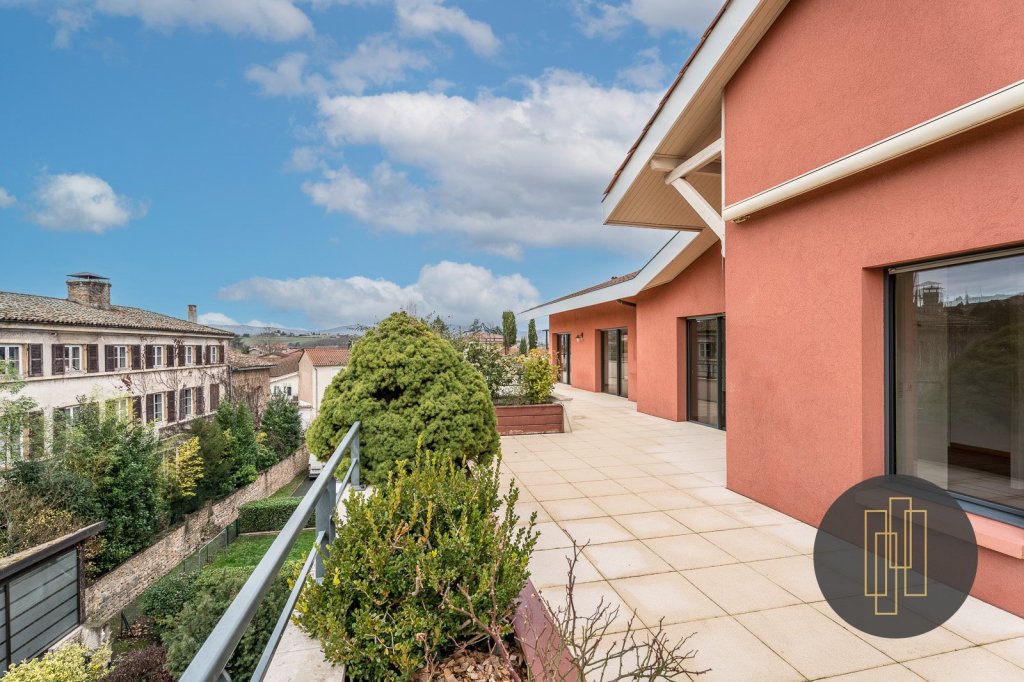 MAISON A VENDRE - LIMAS - 168.98 m2 - 980000 €
