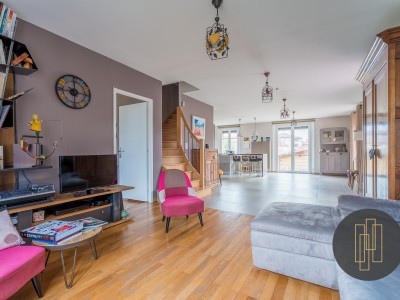 MAISON A VENDRE - VILLEFRANCHE SUR SAONE - 141 m2 - 499000 €