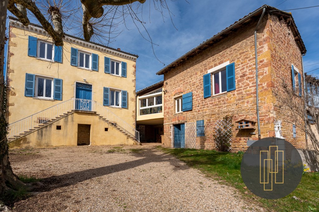 PROPRIETE A VENDRE - BLACE - 238 m2 - 488000 €