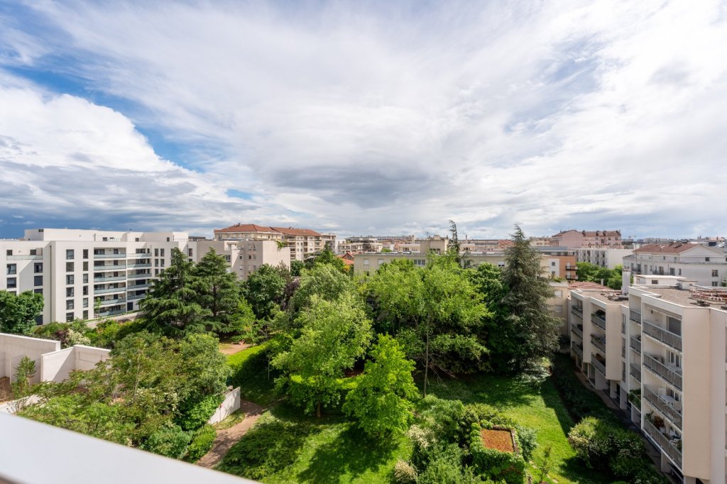 APPARTEMENT T4 A VENDRE - LYON 8EME ARRONDISSEMENT Monplaisir - 82,23 m2 - 430000 €