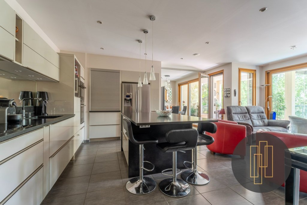 APPARTEMENT T3 A VENDRE - VILLEFRANCHE SUR SAONE - 86.9 m2 - 510000 €