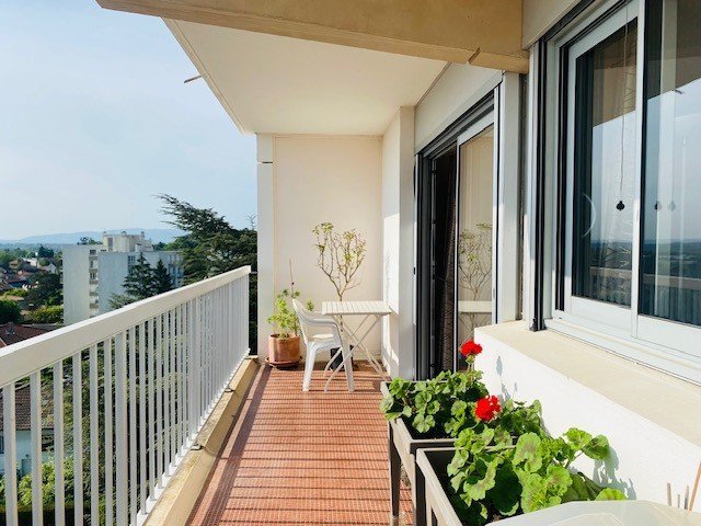 APPARTEMENT T4 A VENDRE - VILLEFRANCHE SUR SAONE - 98,42 m2 - 320000 €