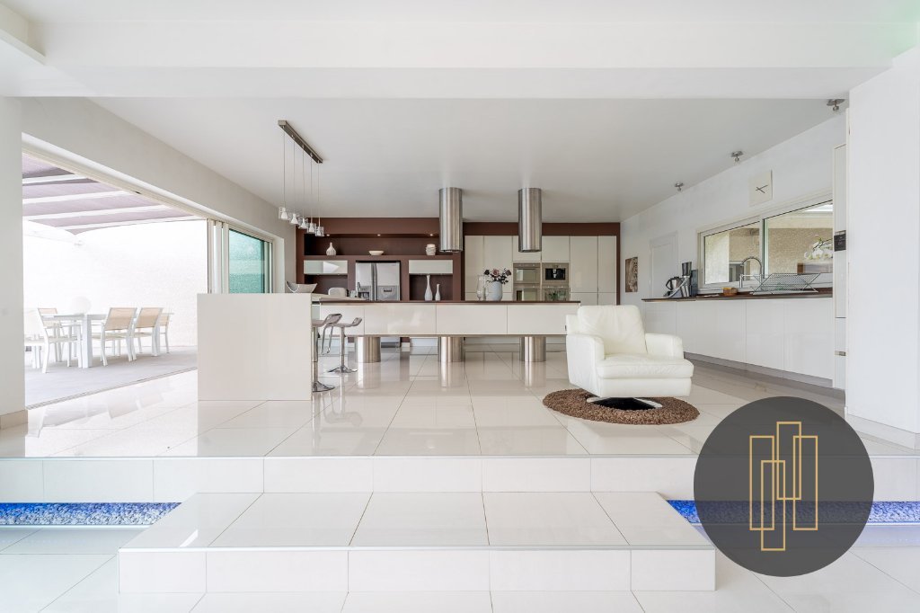 MAISON A VENDRE - TREVOUX - 300 m2 - 995000 €