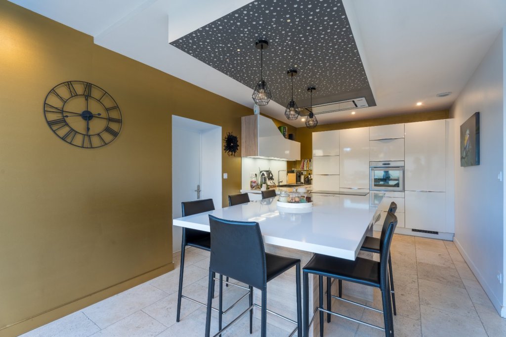MAISON A VENDRE - QUINCIEUX - 185 m2 - 425000 €