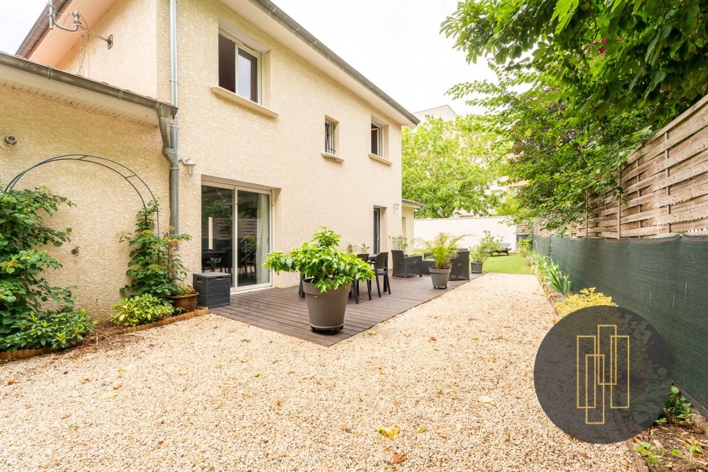 MAISON A VENDRE - VILLEFRANCHE SUR SAONE - 108 m2 - 325000 €