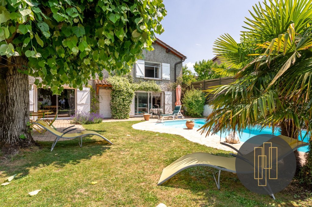 MAISON A VENDRE - CHALEINS - 170 m2 - 455000 €