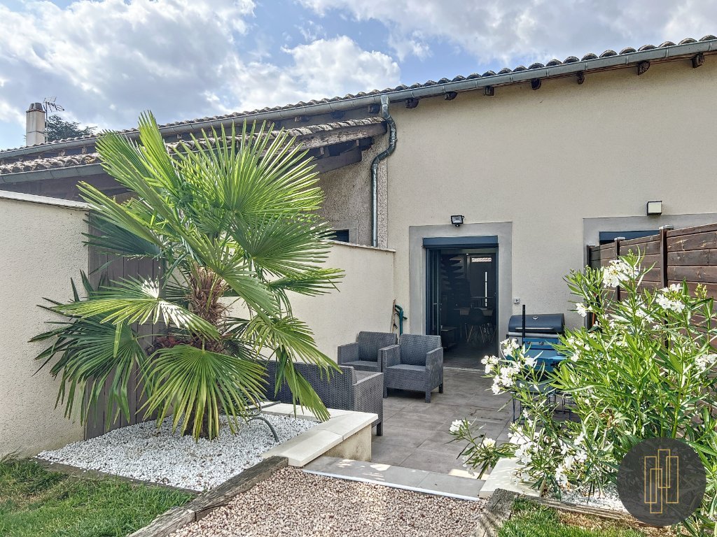 MAISON A VENDRE - BELLEVILLE - 73.77 m2 - 237500 €