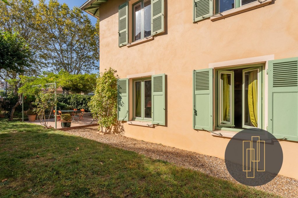 MAISON A VENDRE - VILLEFRANCHE SUR SAONE - 150 m2 - 450000 €