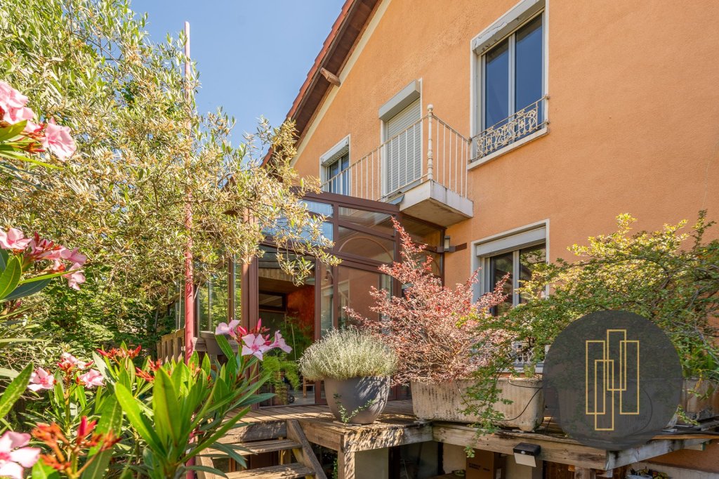 MAISON - CALUIRE ET CUIRE - 124.08 m2 - VENDU