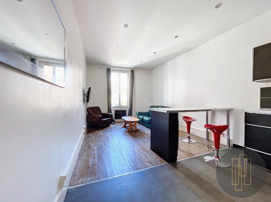 APPARTEMENT T3 A VENDRE - LYON 7EME ARRONDISSEMENT - 53 m2 - 249000€