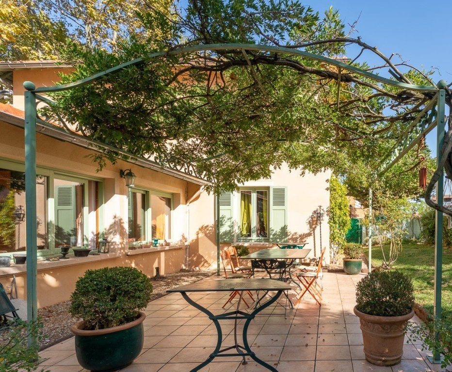 MAISON A VENDRE - VILLEFRANCHE SUR SAONE - 150 m2 - 430000€