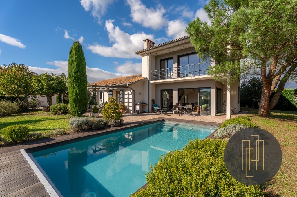 MAISON - MARCY L ETOILE - 162.83 m2 - VENDU