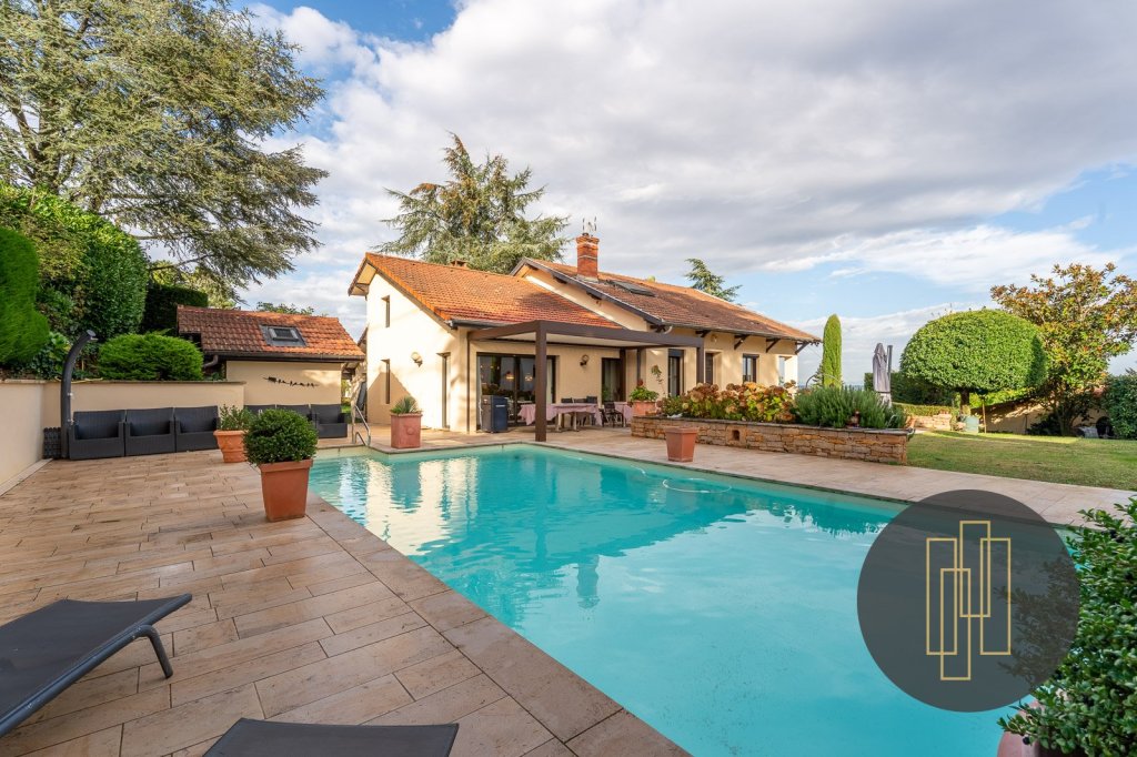 MAISON - LIMAS - 260 m2 - VENDU