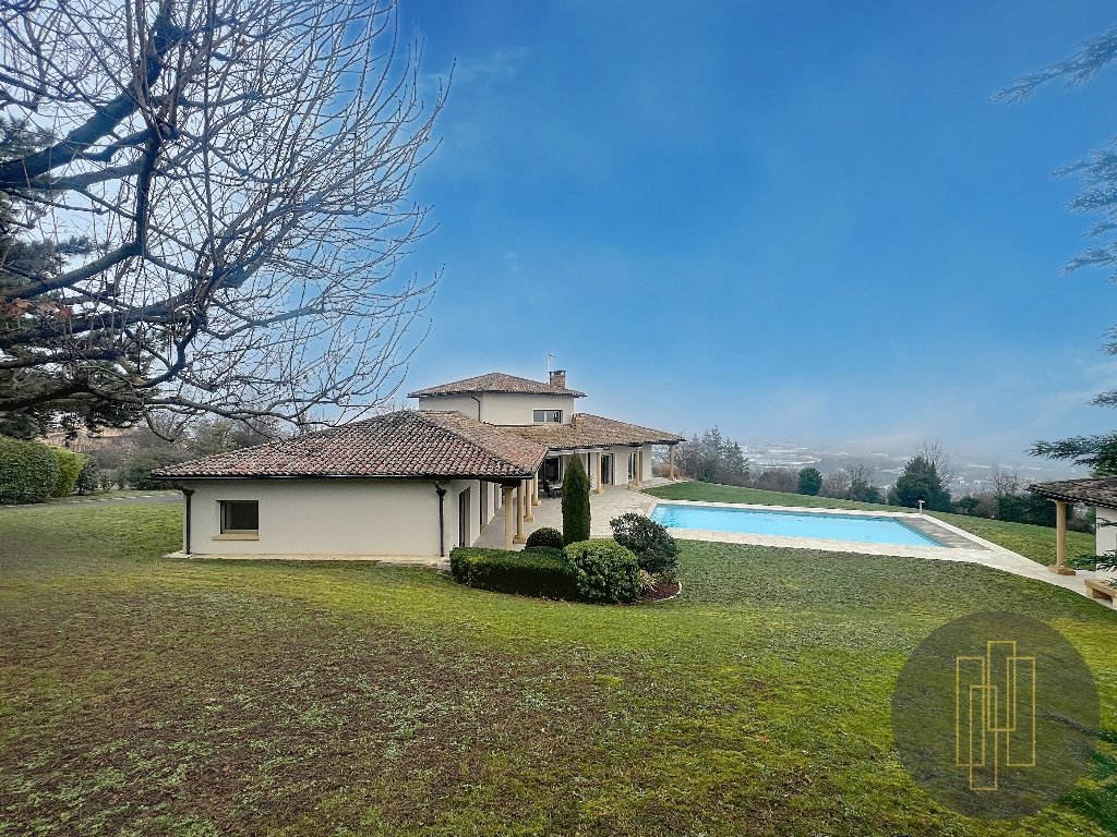 PROPRIETE A VENDRE - LIMAS - 280.5 m2 - 1133000€