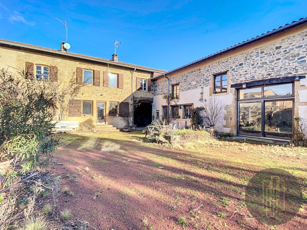 PROPRIETE A VENDRE - LEGNY - 265 m2 - 630000€