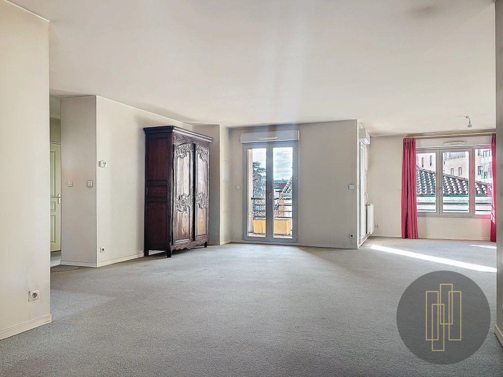APPARTEMENT T4 A VENDRE - VILLEFRANCHE SUR SAONE - 172.19 m2 - 400000€