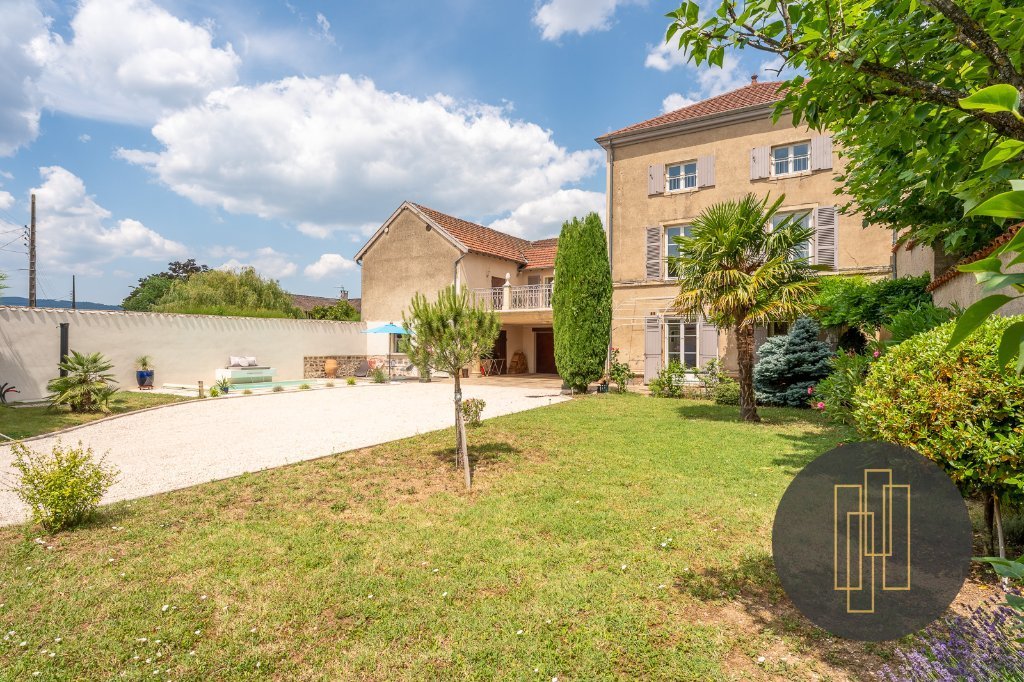BELLE MAISON DE FAMILLE A VENDRE - BLACE - 219 m2 - 545000€