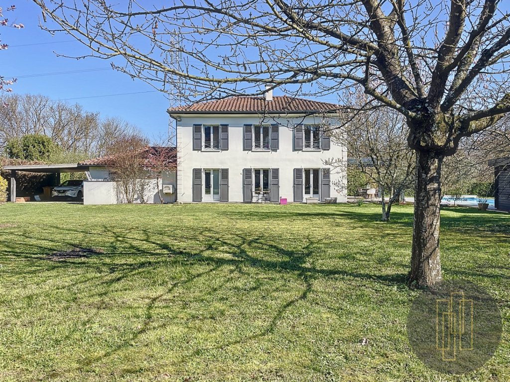 MAISON A VENDRE - LUCENAY - 161 m2 - 695000€