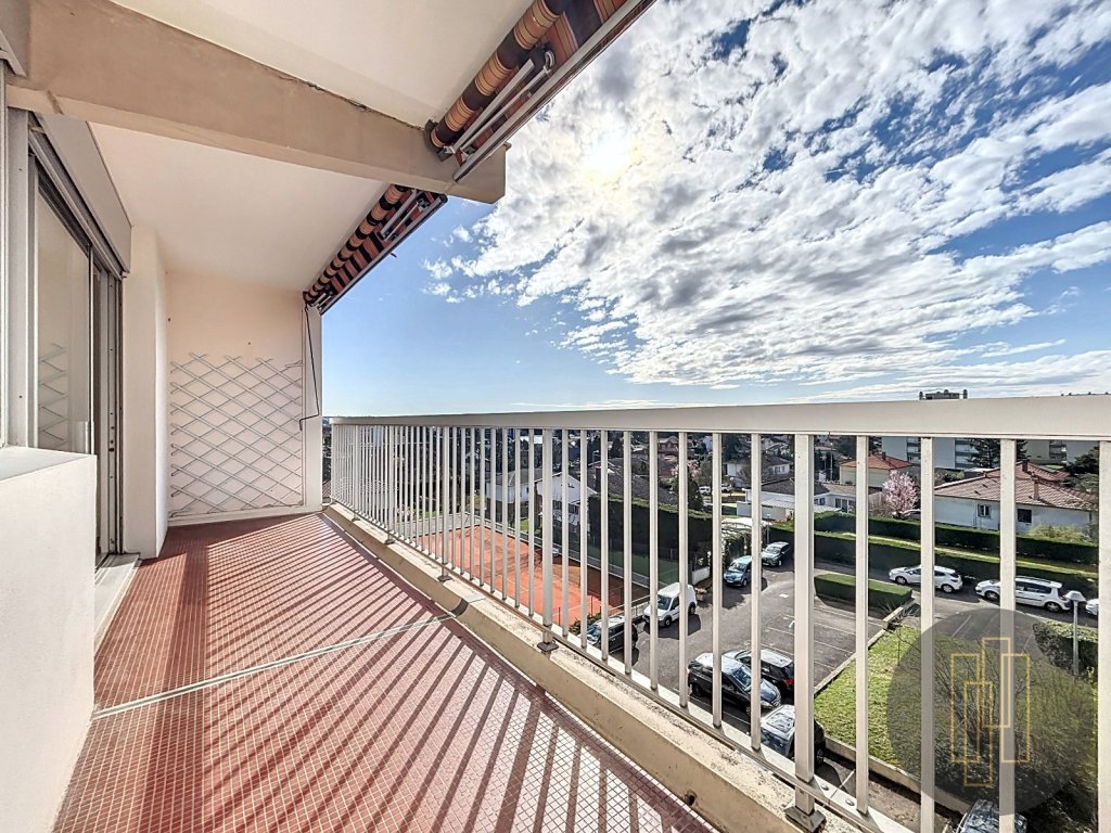 APPARTEMENT T4 A VENDRE - VILLEFRANCHE SUR SAONE - 84.79 m2 - 219000€