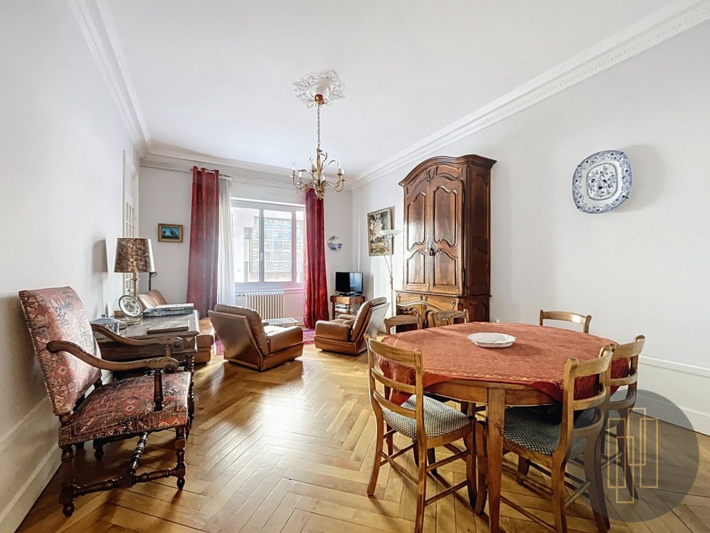 APPARTEMENT T3 A VENDRE - LYON 6EME ARRONDISSEMENT - 105.79 m2 - 575000€