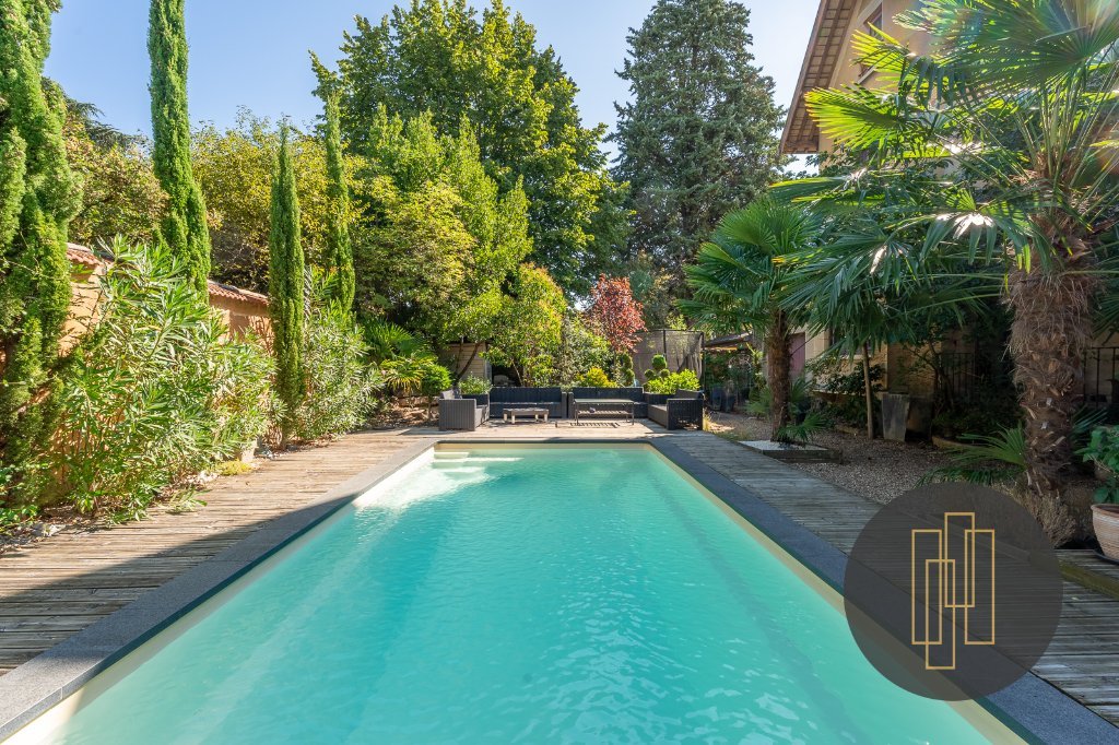 MAISON A VENDRE - VILLEFRANCHE SUR SAONE - 386 m2 - 760000€