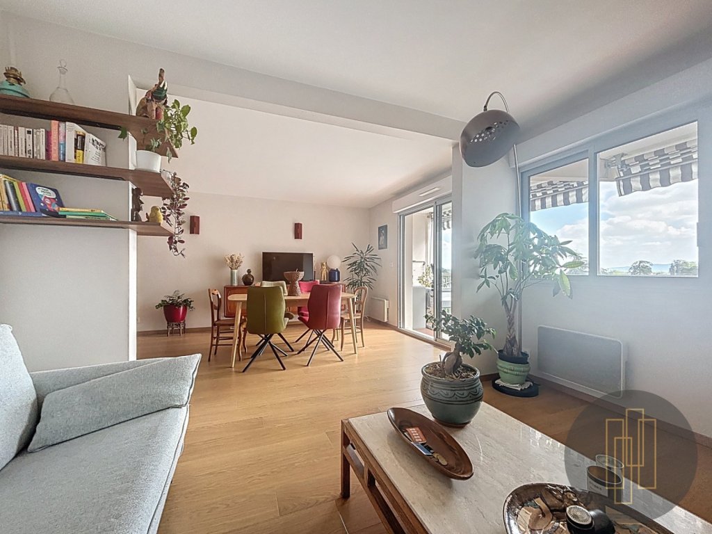 APPARTEMENT T4 A VENDRE - VILLEFRANCHE SUR SAONE - 84.35 m2 - 280000€