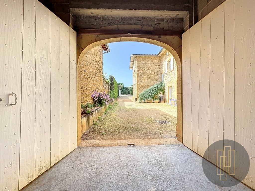 PROPRIETE A VENDRE - ST GERMAIN NUELLES GLAY - 306.2 m2 - 950000€
