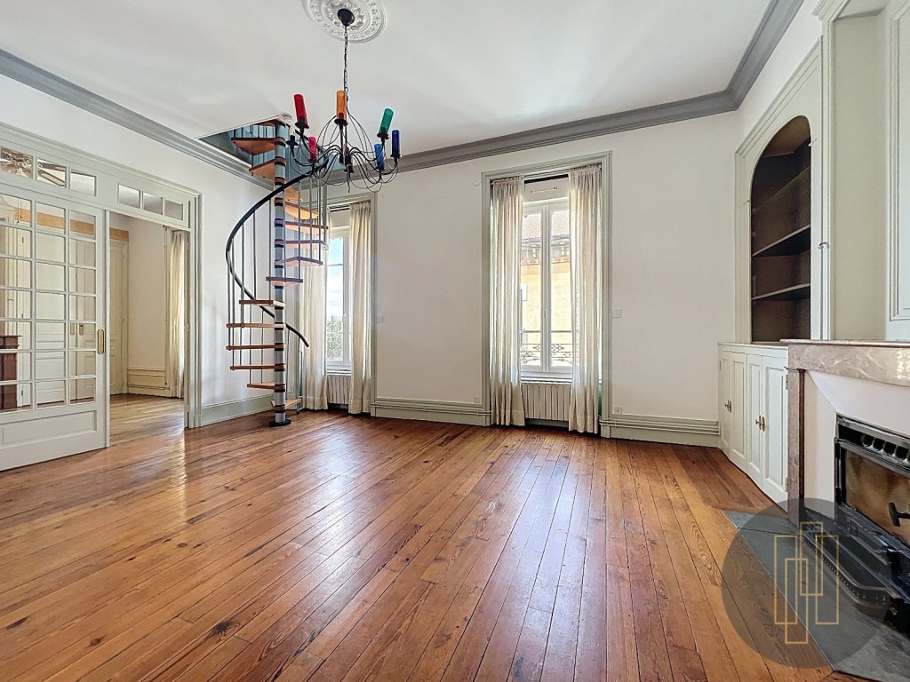 APPARTEMENT T3 A LOUER - VILLEFRANCHE SUR SAONE - 79 m2 - 716€ charges comprises par mois