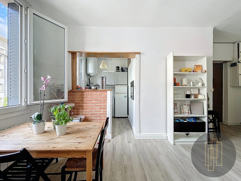 APPARTEMENT T2 A VENDRE - LYON 7EME ARRONDISSEMENT - 45.3 m2 - 195000€