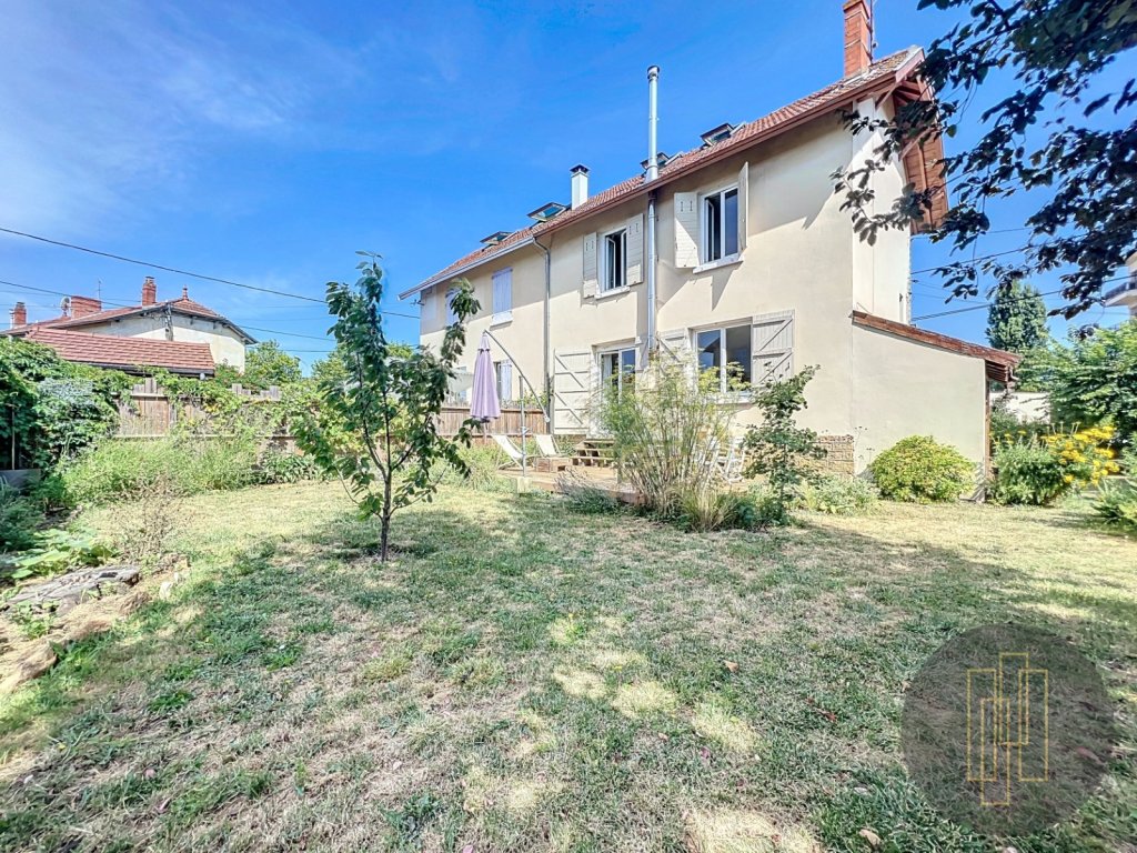 MAISON A VENDRE - LIMAS - 95 m2 - 290000€
