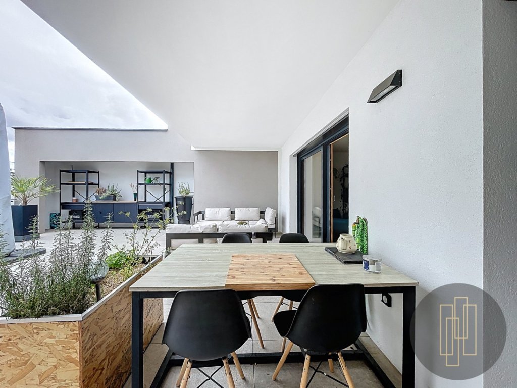 APPARTEMENT T4 A VENDRE - ST CYR AU MONT D OR - 96 m2 - 690000€