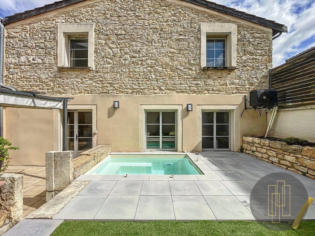 MAISON A VENDRE - VILLEFRANCHE SUR SAONE - 215.39 m2 - 595000€