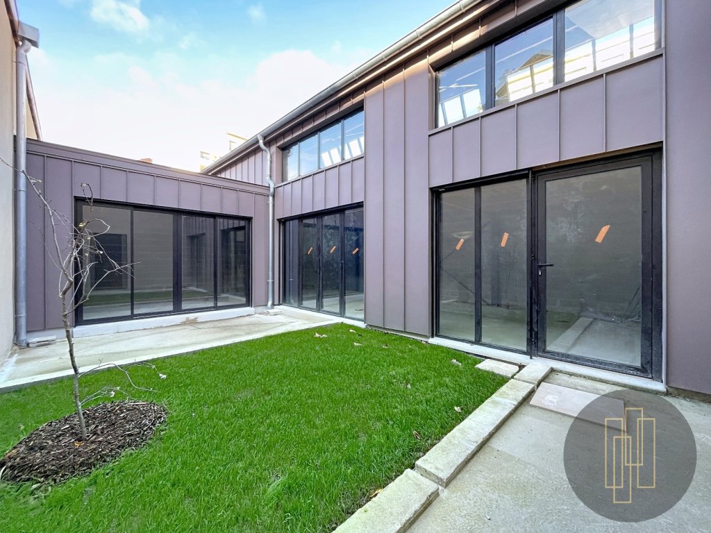 LOFT A VENDRE - VILLEFRANCHE SUR SAONE - 121.57 m2 - 295000€