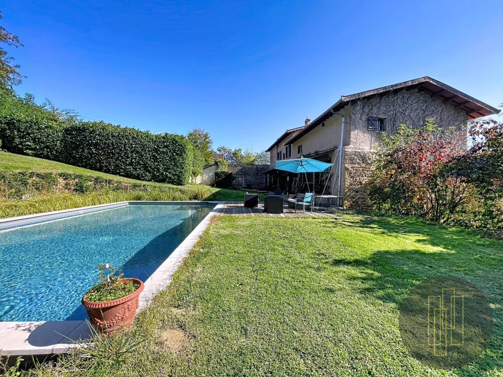 PROPRIETE A VENDRE - BULLY - 183.3 m2 - 560 000 €