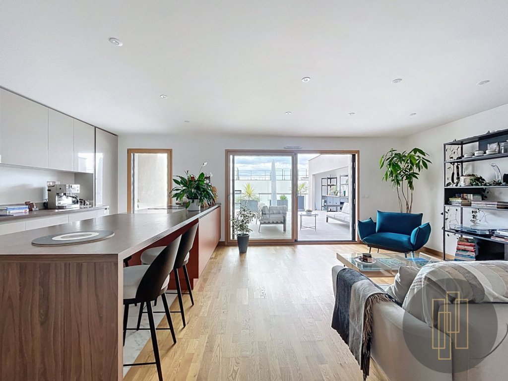 APPARTEMENT T4 A VENDRE - ST CYR AU MONT D OR - 96 m2 - 660000€