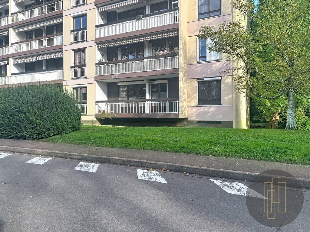 APPARTEMENT T6 A VENDRE - LIMAS - 98.27 m2 - 160000€