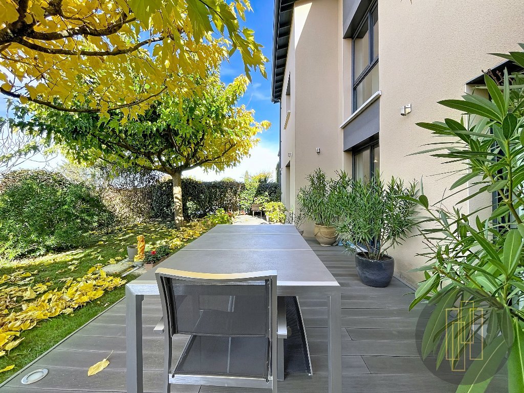 MAISON A VENDRE - ST PIERRE LA PALUD - 176.52 m2 - 625000€