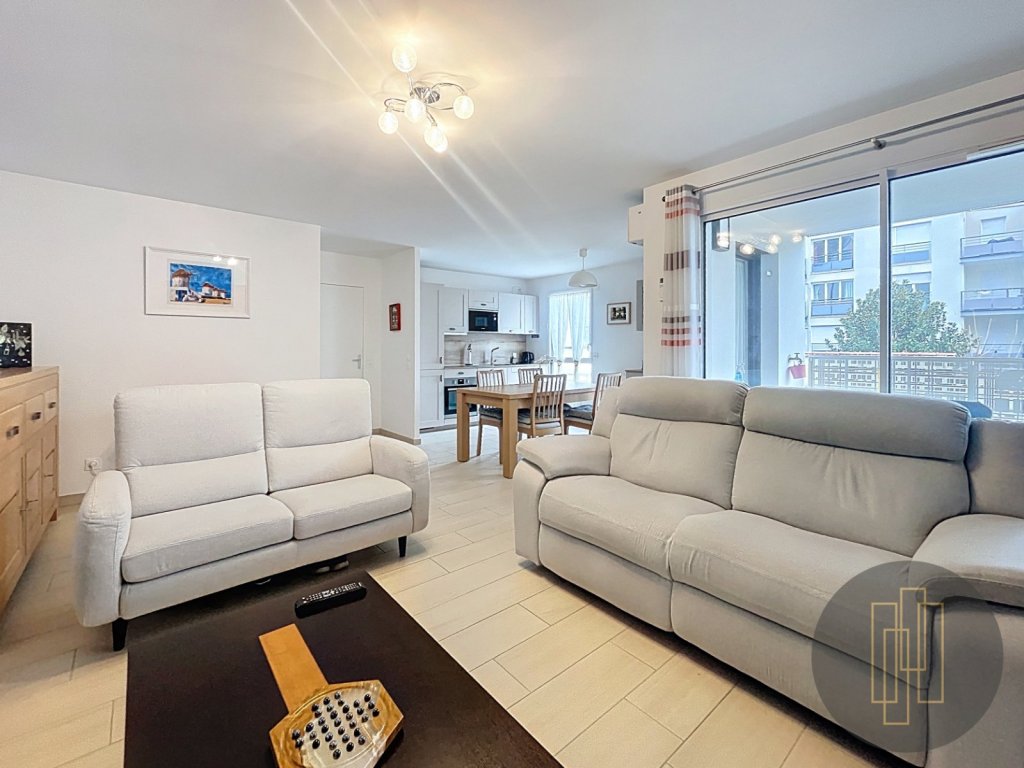 APPARTEMENT T3 A VENDRE - LYON 6EME ARRONDISSEMENT - 70.7 m2 - 499000€