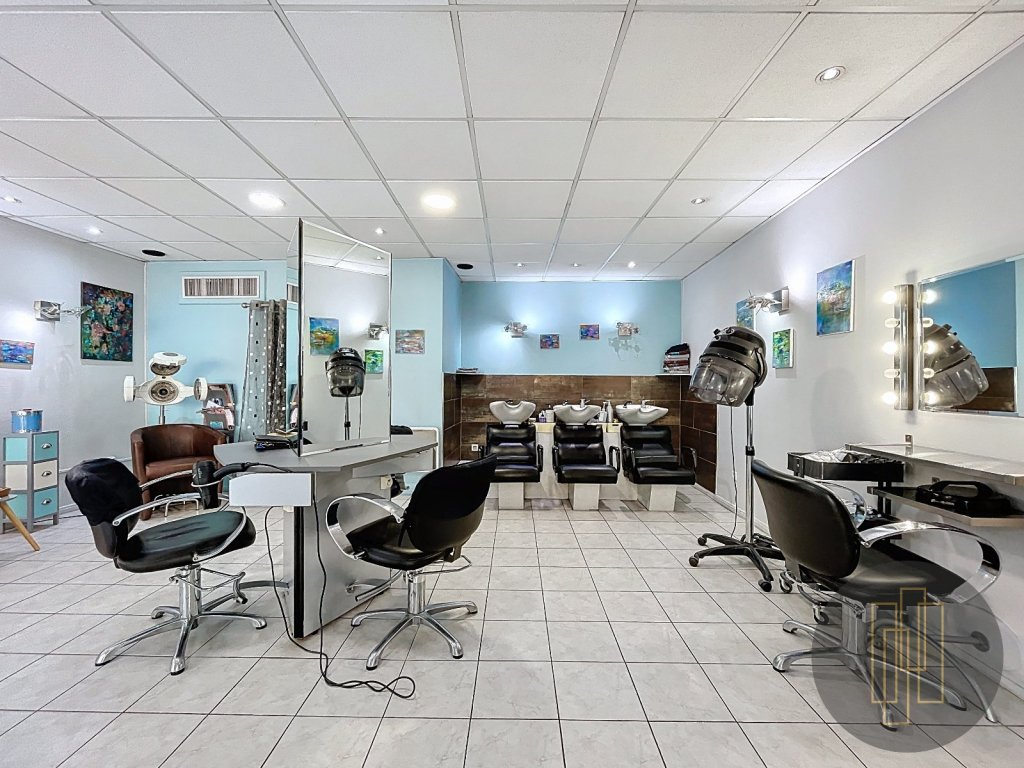 FONDS DE COMMERCE A CEDER - BEAUTE - ESTHETIQUE - COIFFURE - VILLEFRANCHE SUR SAONE - 52�000�&euro;