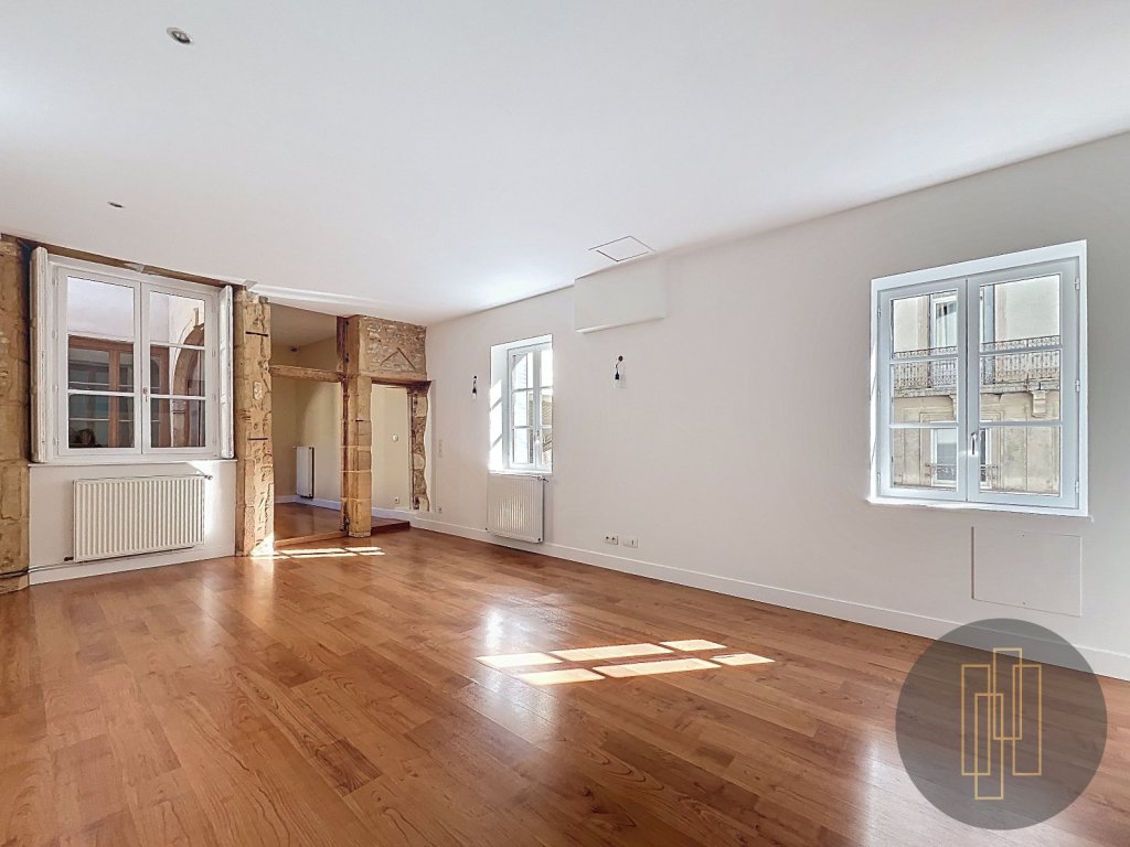 APPARTEMENT T3 A LOUER - VILLEFRANCHE SUR SAONE - 88.64 m2 - 890�&euro; charges comprises par mois