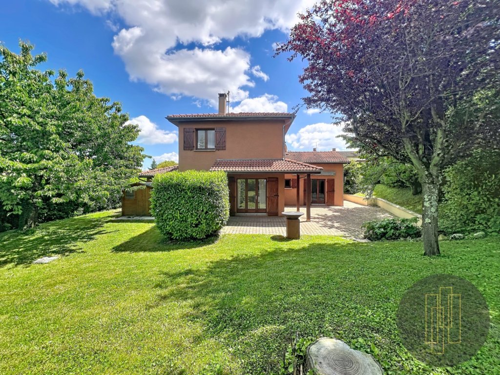 MAISON A VENDRE - LIMAS - 102 m2 - 410 000 €
