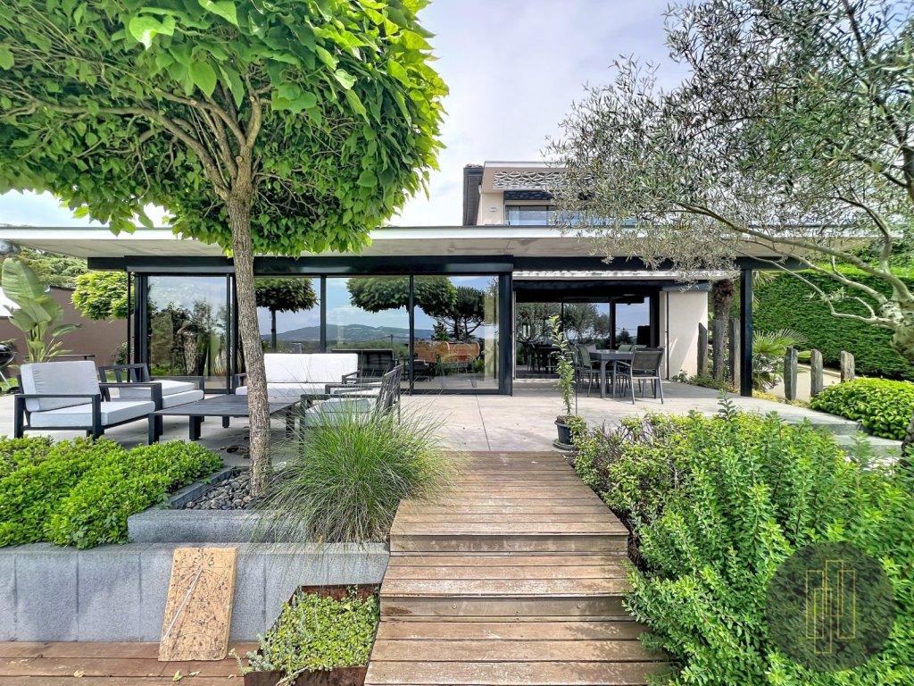 MAISON A VENDRE - REYRIEUX - 194.51 m2 - 1 050 000 €