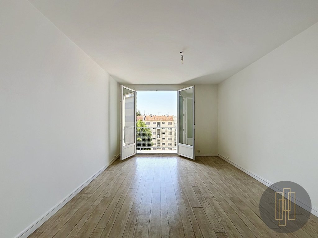 APPARTEMENT T3 A VENDRE - LYON 8EME ARRONDISSEMENT - 51.96 m2 - 268 000 &euro;