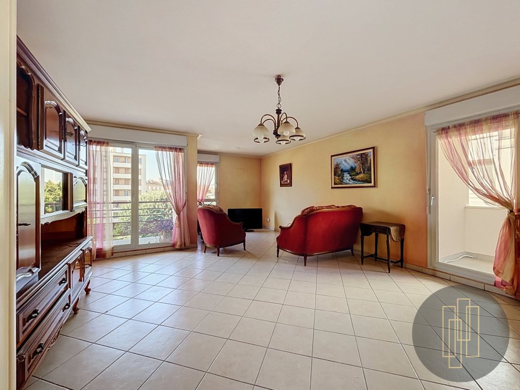 APPARTEMENT T4 A VENDRE - VILLEFRANCHE SUR SAONE - 86.47 m2 - 235 000 &euro;