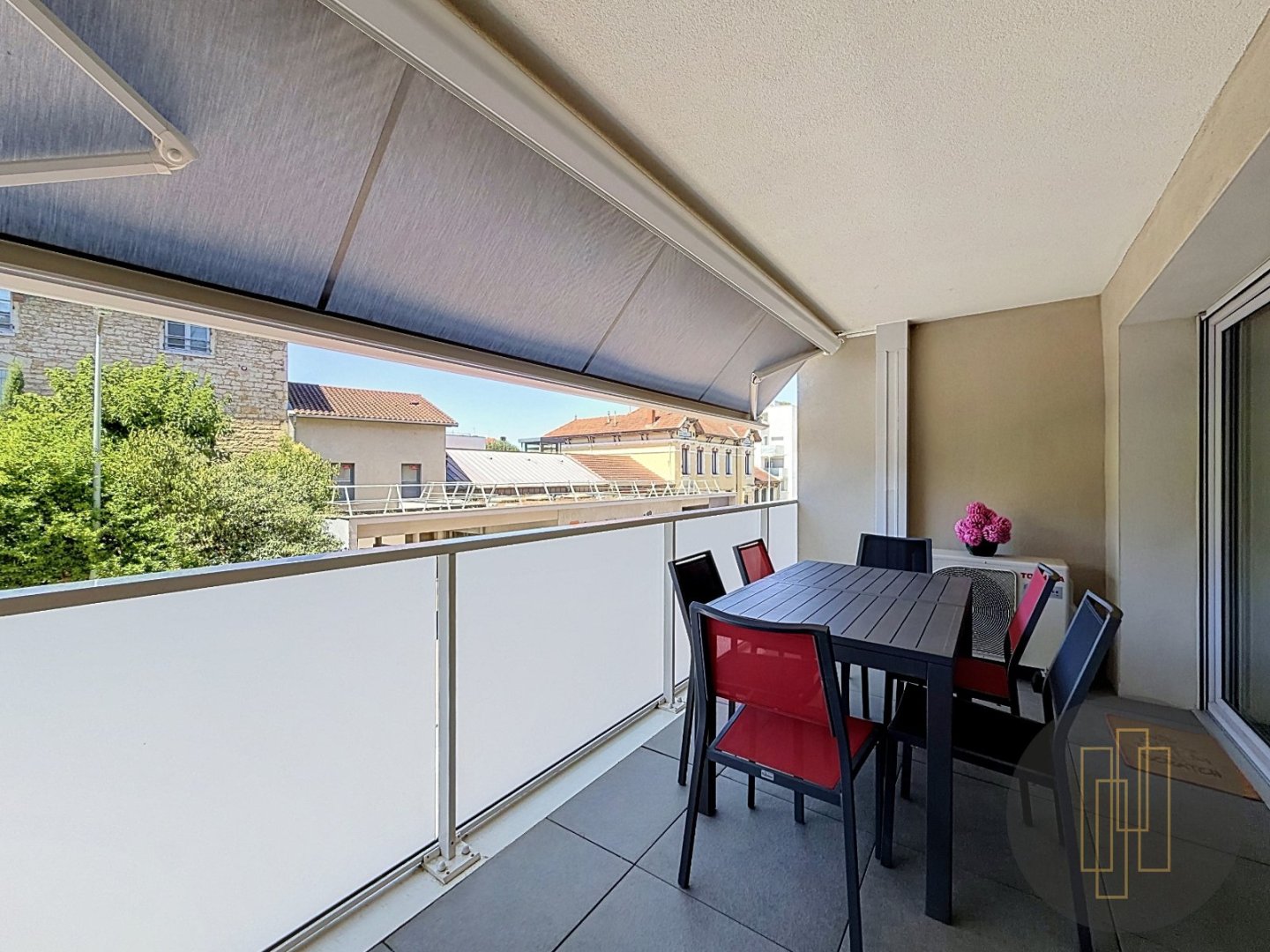 APPARTEMENT T3 A VENDRE - VILLEFRANCHE SUR SAONE - 64.98 m2 - 225 000 &euro;