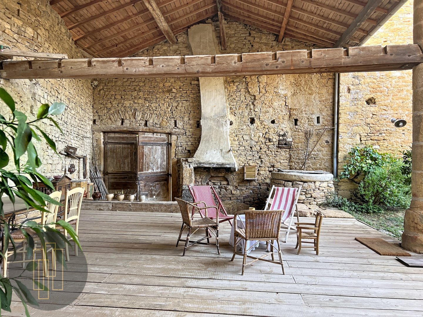 MAISON A VENDRE - POLEYMIEUX AU MONT D OR - 200 m2 - 765 000 &euro;