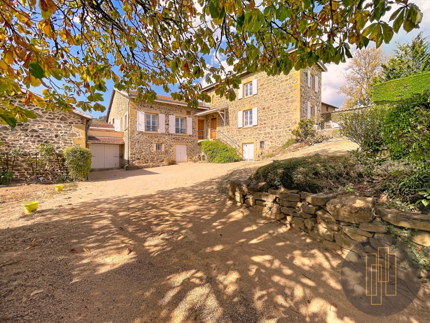 MAISON A VENDRE - ST VERAND - 180 m2 - 599 000 &euro;