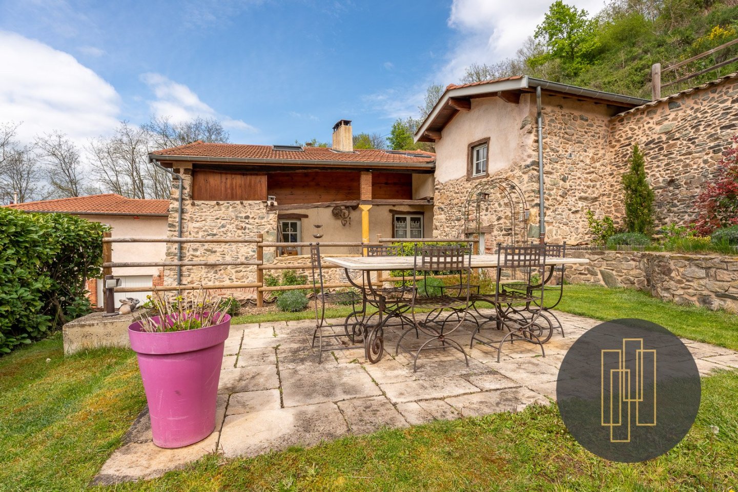 MAISON A VENDRE - COURZIEU - 200 m2 - 780 000 &euro;