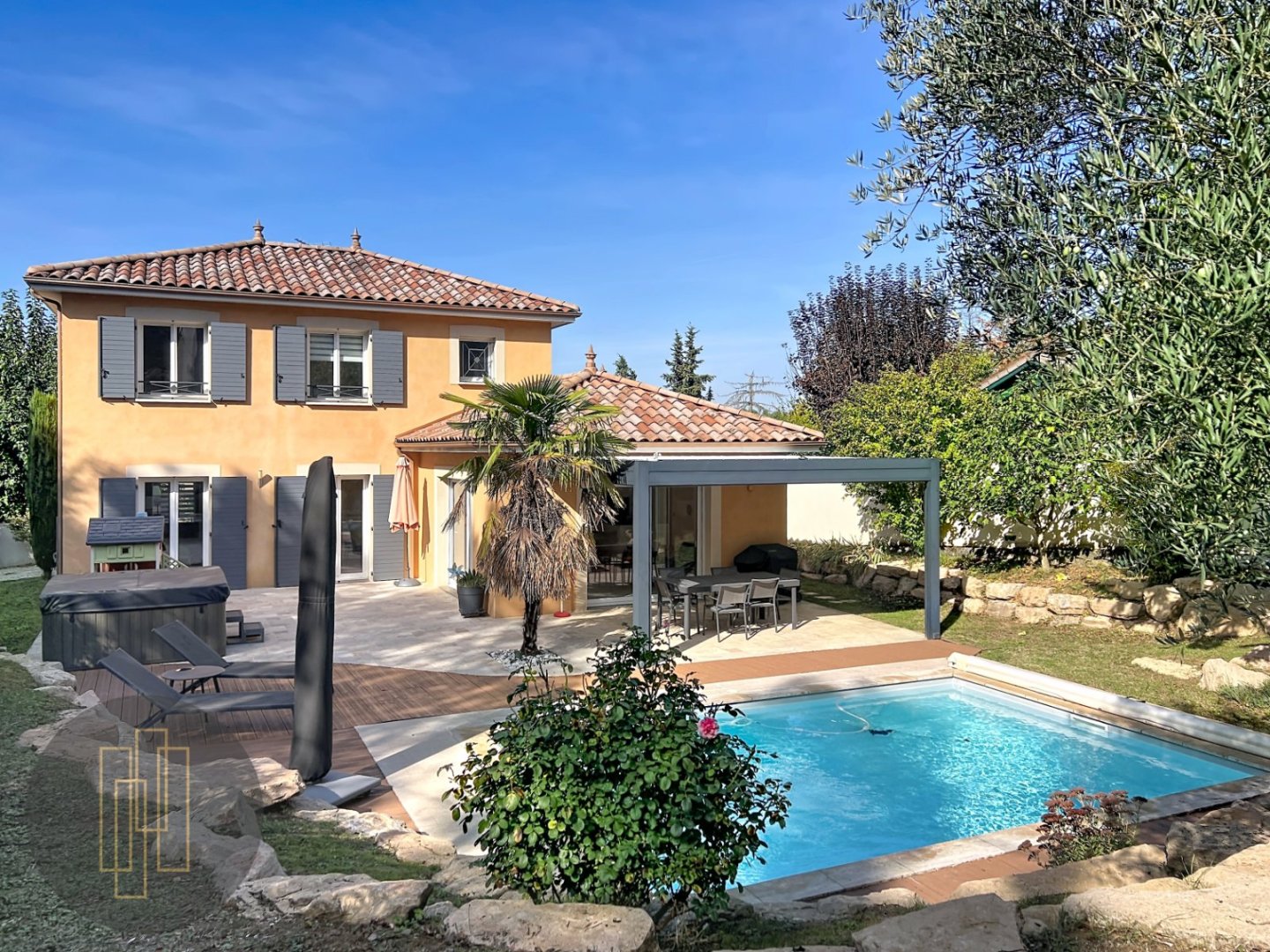 MAISON A VENDRE - ST DIDIER DE FORMANS - 148 m2 - 640 000 &euro;